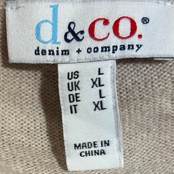 D&Co Light Tan Knit Pullover Vneck Sweater with Front Pockets Size Large - Picture 11 of 12